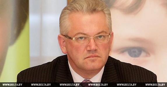A Belarusz KP vezetője miniszter lett