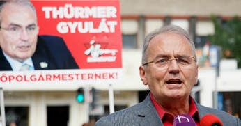 Thürmer Gyula, a Munkáspárt főpolgármester-jelöltje személyesen várja az Ön ajánlását.