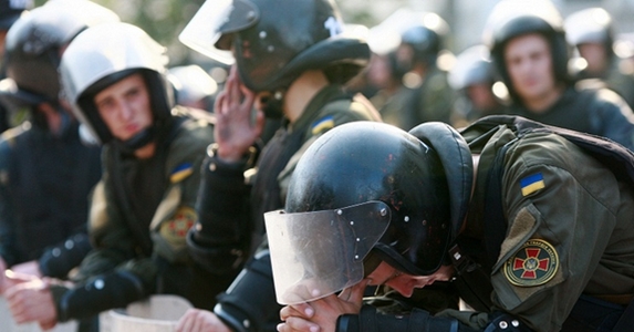 Rendőrtüntetés Kijevben