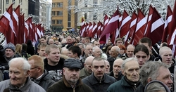 Lett fasizmus: miért hallgat az EU és az USA?