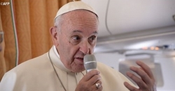 Ferenc pápa: a világ háborúban áll