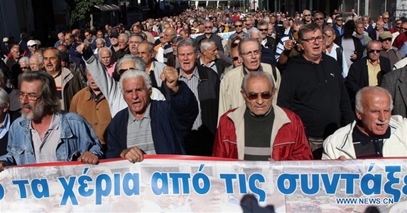 A görög álbaloldal átveri a nyugdíjasokat