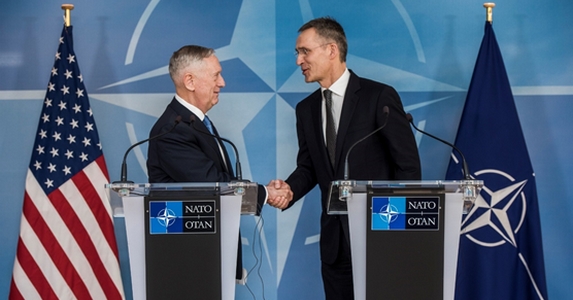 A magyar népnek nem érdeke a NATO