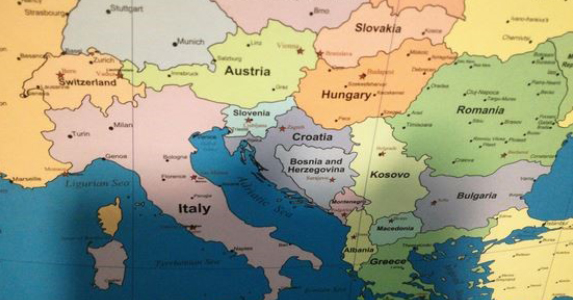 Koszovó lenyeli Szerbiát?