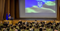 Ukrajna:  Porosenko háborút akar