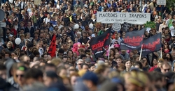 Tüntetések Franciaországban: Macron átverte a dolgozókat