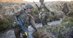 A mocsarakra készülnek a brit katonák