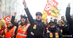 Macron: fizessenek a dolgozók!