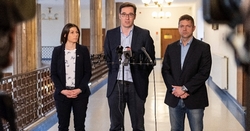 MSZP-Párbeszéd: a nép várjon a sorára, most pénzről van szó!