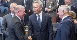 Mit vállalt a magyar honvédelmi miniszter a NATO-ban?