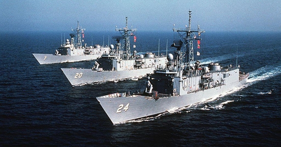 Az Egyesült Államok három Oliver Hazard Perry típusú fregattal erősítette meg az ukrán haditengerészetet. (https://www.unian.info)