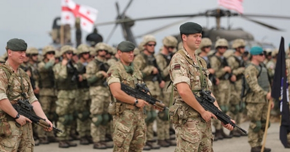 Koszovóban magyar katonák fognak meghalni a NATO-ért? Koszovóban magyar katonák fognak meghalni a NATO-ért?