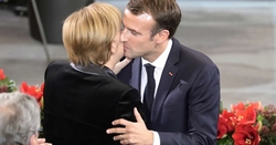 Egy elfuserált messiás és egy bukott politikus? Köszi, nem