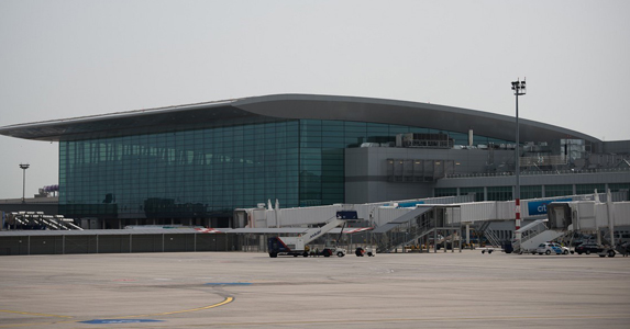 A Gyurcsány-kormány kiárusította a repülőtér jövőjét 
