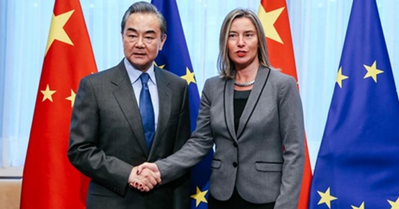EU-Kína: Kézfogás volt, puszi nem