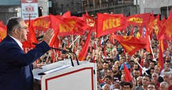 Görög barátaink, szavazzatok a Görög Kommunista Pártra!