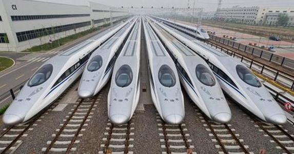 Kína jobban és gyorsabban épít vasutakat