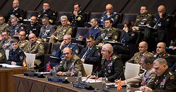 Elhallgatott NATO-ülés: háborúra készülnek