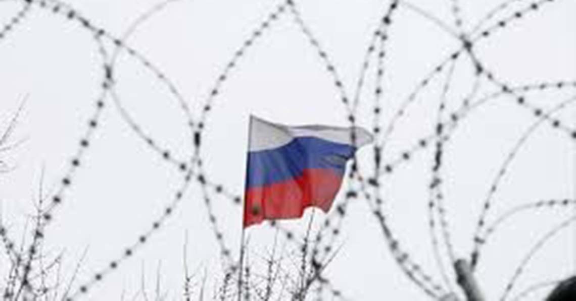 Ha árt az oroszellenes szankció, miért szavazza meg a kormány?