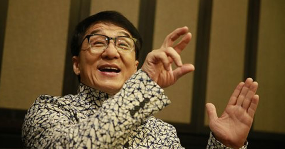 Jackie Chan belép a Kínai Kommunista Pártba