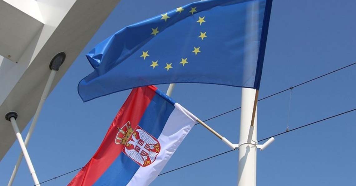 A független és semleges Szerbia napjai meg vannak számlálva