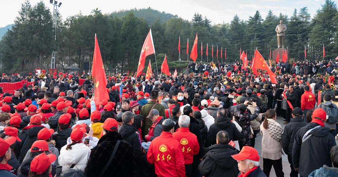 Mao kapocs a múlt és a jelen között