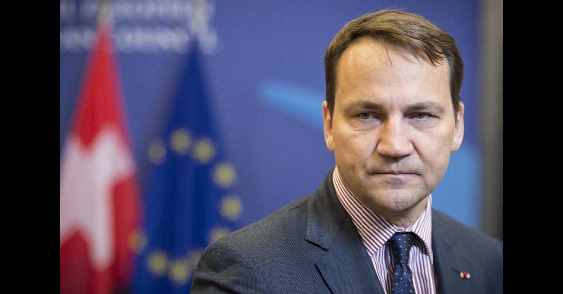 Sikorski: lőjük Oroszországot rakétákkal!