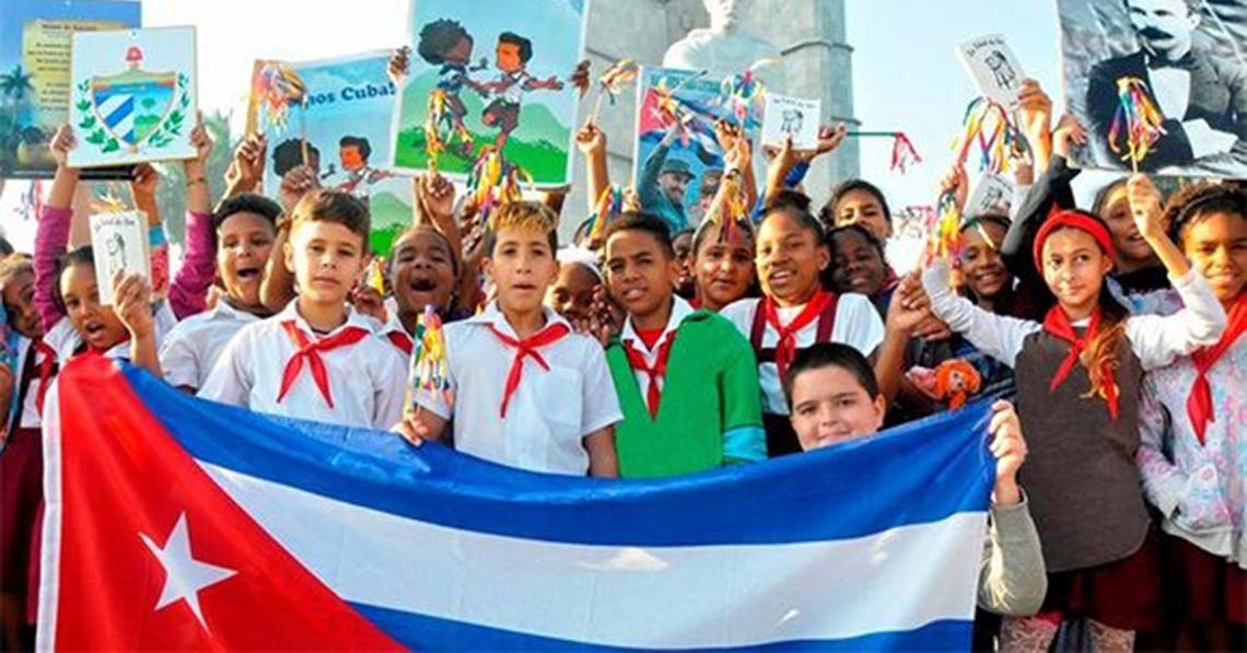 Szolidárisak vagyunk a kubai nép harcával