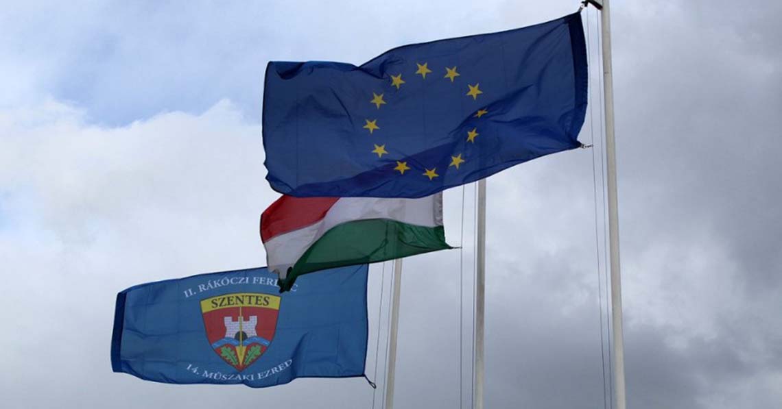 A magyar katona itthon legyen!