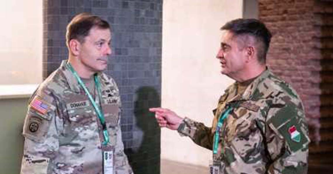 Befelé a NATO-ba, befelé a háborúba!