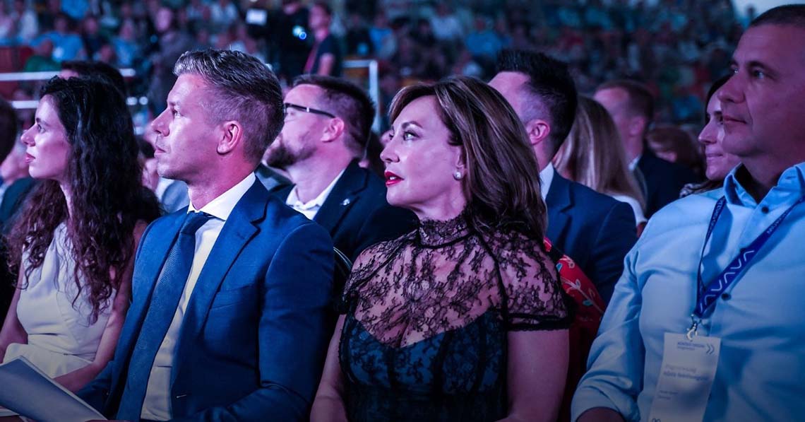 Magyar Péter beleizzadt az ígérgetésbe