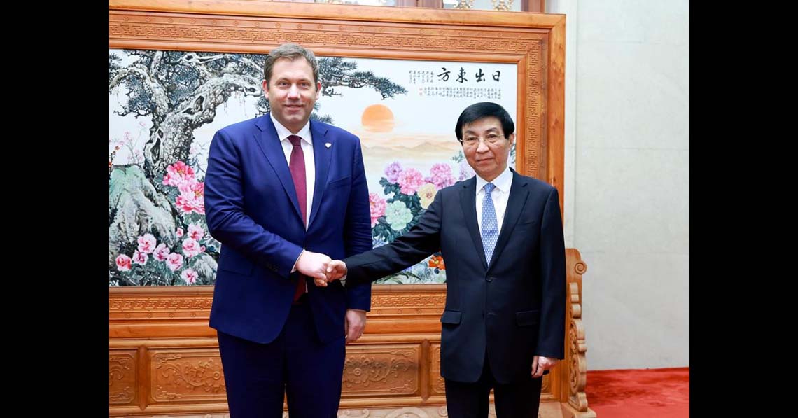 Dörgölődznek a németek