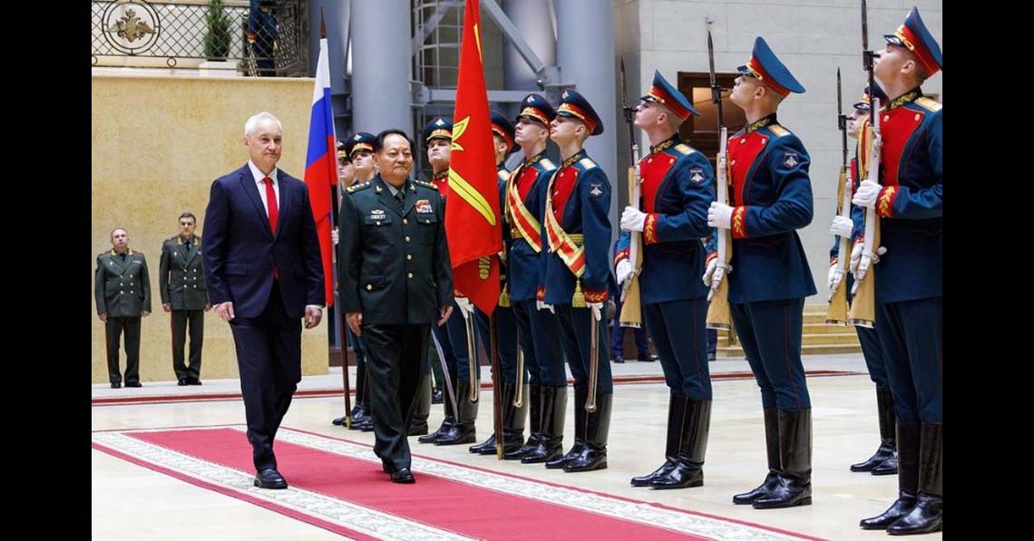 Együtt az orosz és a kínai hadsereg