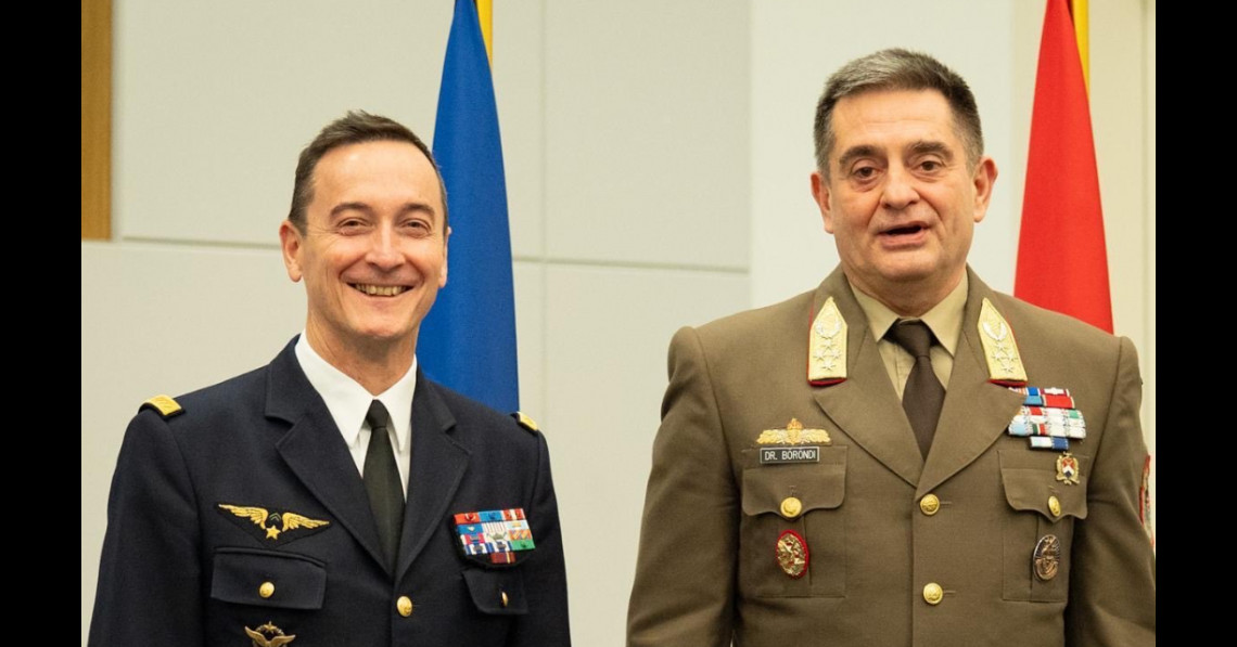 Miért nevet a francia tábornok, és miért nem nevet a magyar?