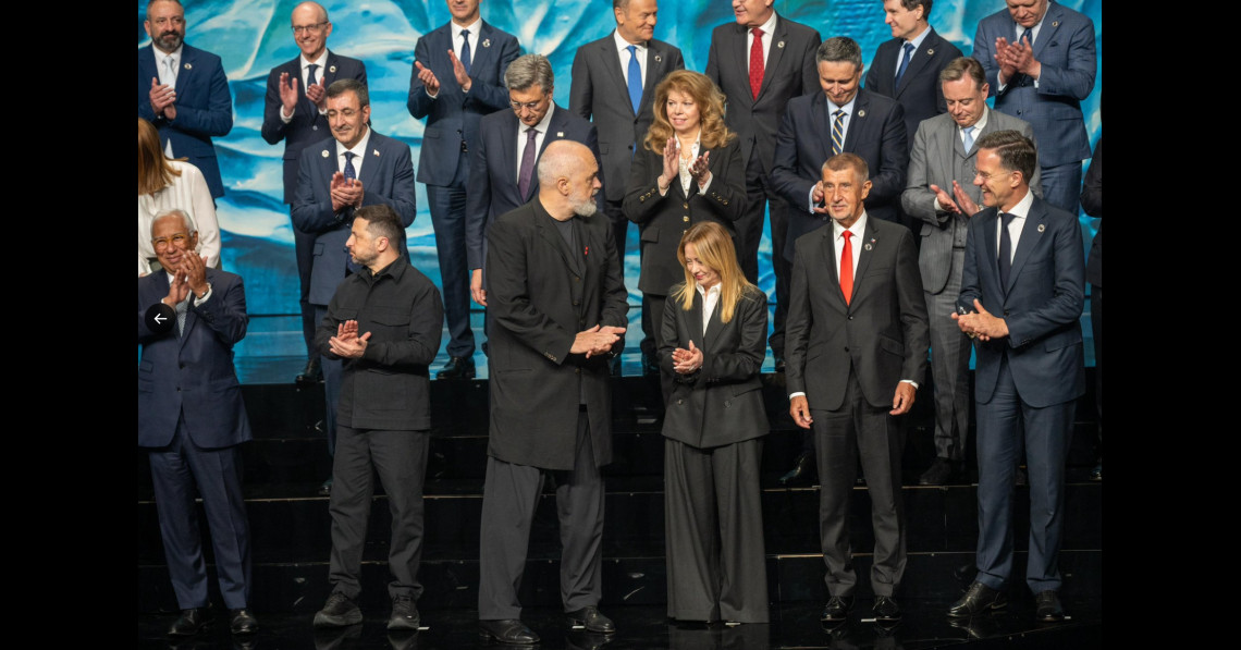 Ez Európa? Ezek a figurák vezetnek bennünket?