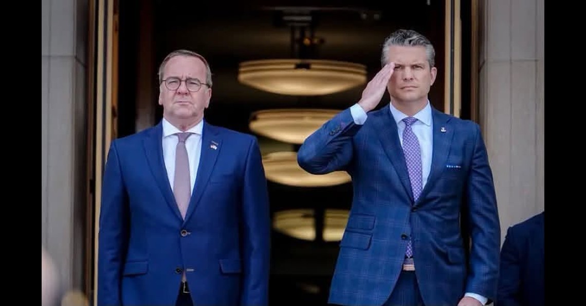 Jawohl, Herr Minister!
