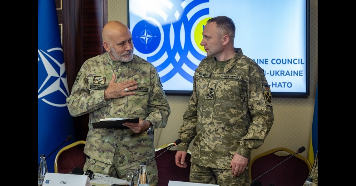 Oroszellenes NATO-demonstráció Kijevben